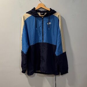 Nike Men's Blue and Cream Windbreaker Size Medium